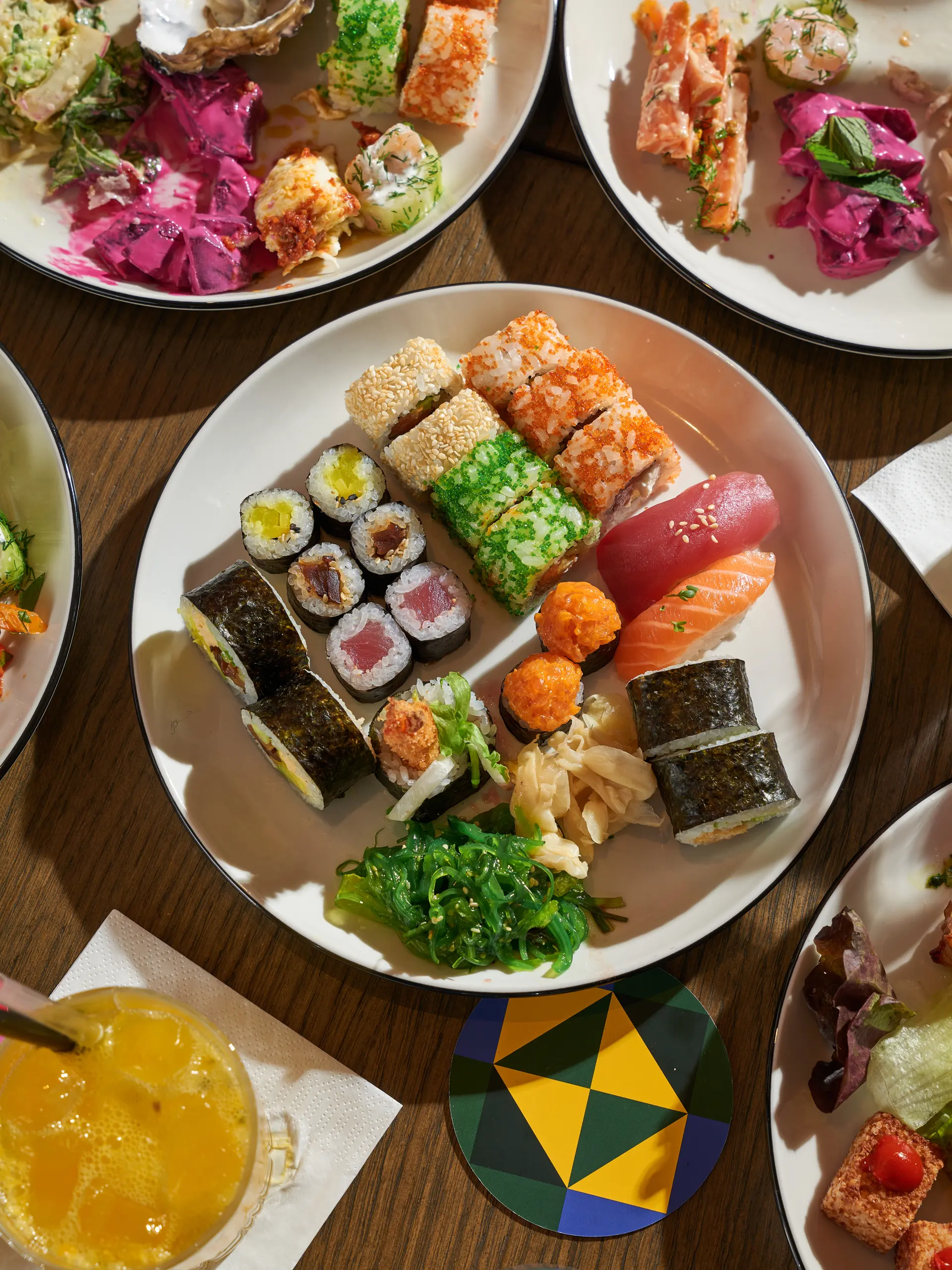 Sushi v restauraci Brasileiro.